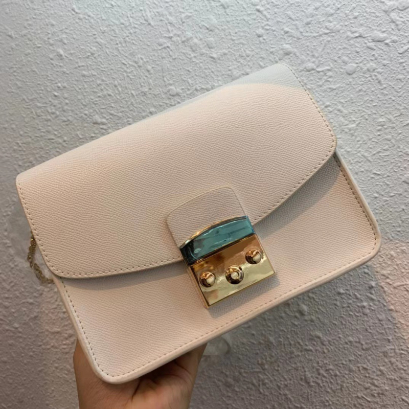 Fujia Mala kvadratna torbica s lancem, crossbody i ručna torba, PU materijal, ženska torbica u jednobojnoj boji