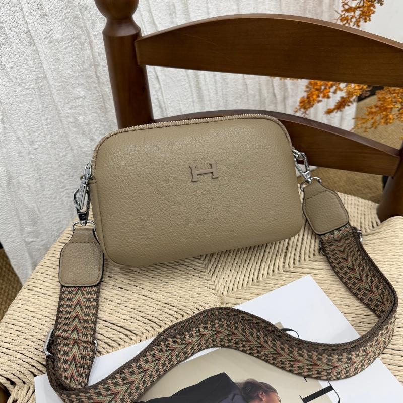 Kashlandi ženska crossbody torba, Lychee koža, srednja veličina, horizontalni kvadratni oblik, zatvarač, gradski minimalistički stil, proljeće-ljeto 2026
