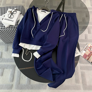 Ženski bijeli trodijelni casual sportski set: osnovni top, duksa i široke hlače s 3D uzorkom