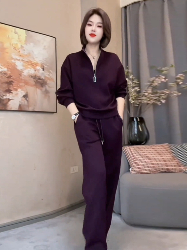Ženski zimski casual sportski set s fleec podstavom — moderan dizajn koji vizualno sužava siluetu, dvije komponente: sweatshirt i hlače