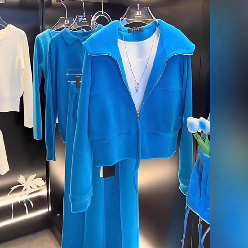 Ženski ljubičasti casual sportski set od dva dijela: džemper sa zatvaračem i pantalone ravnog kroja