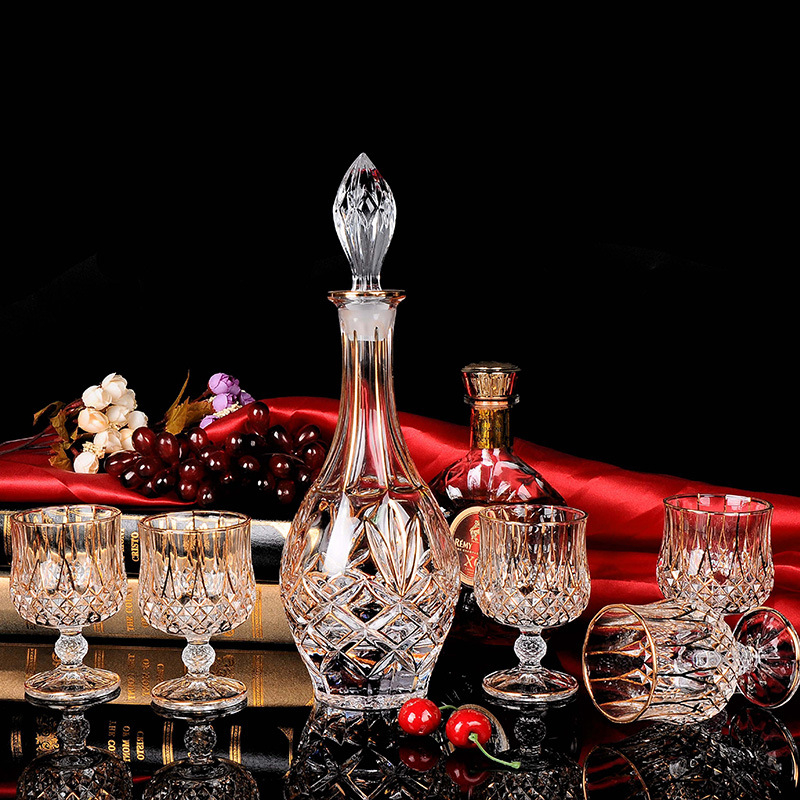 Set de pahare de vin din cristal, stil european, cu accente aurii, 6–10 bucăți; pentru bar sau uz casnic; pahare de brandy și whisky.