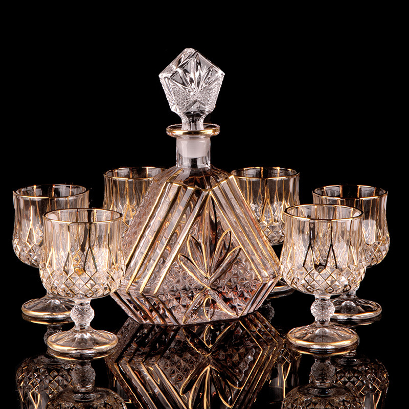 Set de pahare de vin din cristal, stil european, cu accente aurii, 6–10 bucăți; pentru bar sau uz casnic; pahare de brandy și whisky.