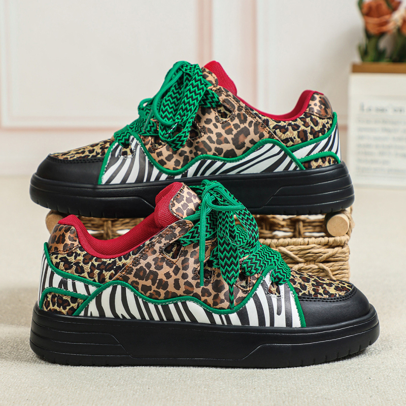 Leopárd mintás, vastag talpú sneaker unisexeknek – utcai casual tornacipő