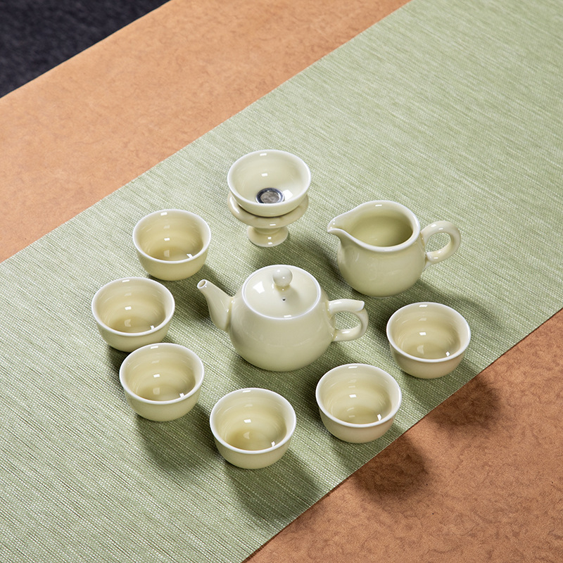 Longquan Celadon 2024 Gongfu Teáskészlet – Kerámiás Teáskanna és Teáscsésze, Elegáns Otthoni Használatra