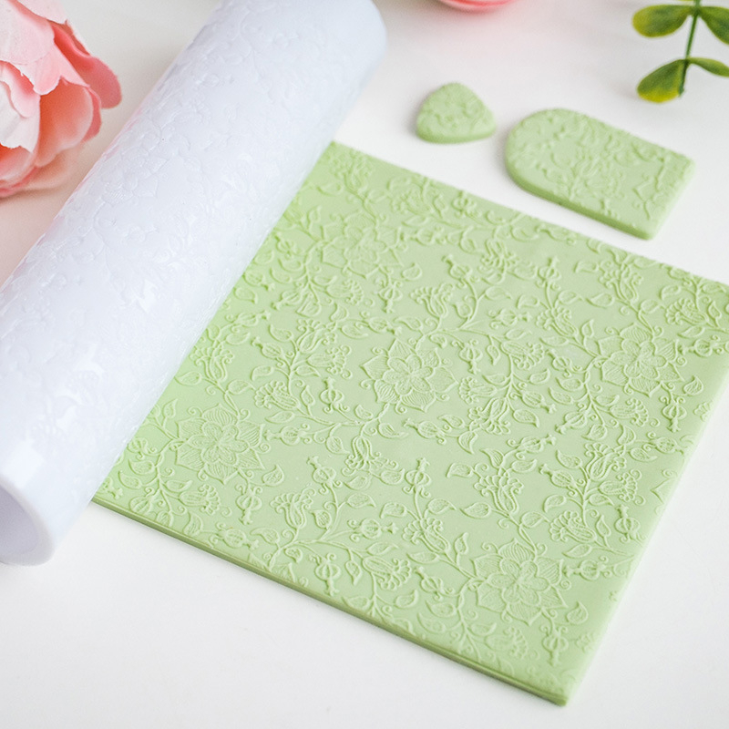 Rola de embossing pentru lut moale din polimer cu textură florală și model viță de vie pentru cercei