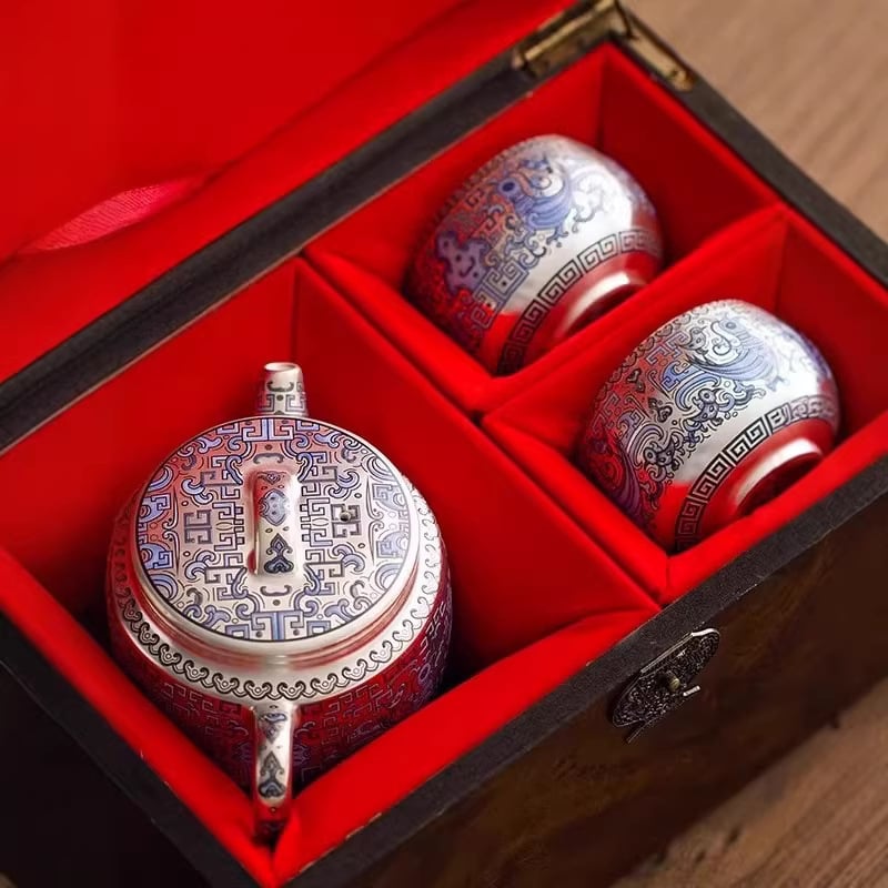 Ceainic placat cu argint 999, încrustație email de aur și argint, mic set de ceai Kung Fu, o cană și două căni, cutie cadou, suvenir