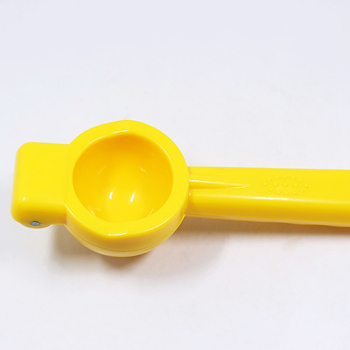 Storcător manual de citrice, din plastic, pentru lămâi și portocale