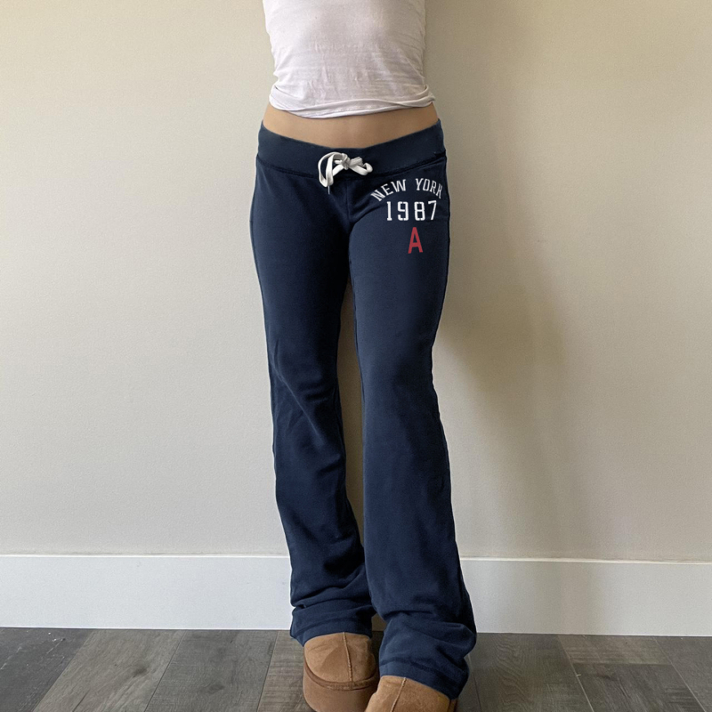 Pantalone s niskim strukom i vezanjem, print u blokovima boja, lagane ljetne streetwear hlače