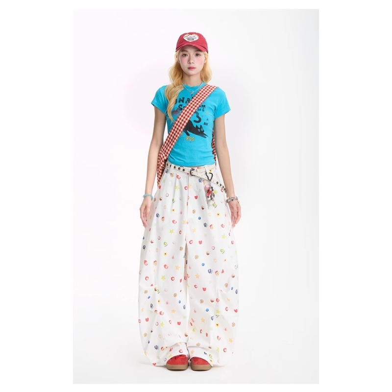 Pantaloni cargo albi pentru femei – stil american de stradă, croială dreaptă lejeră