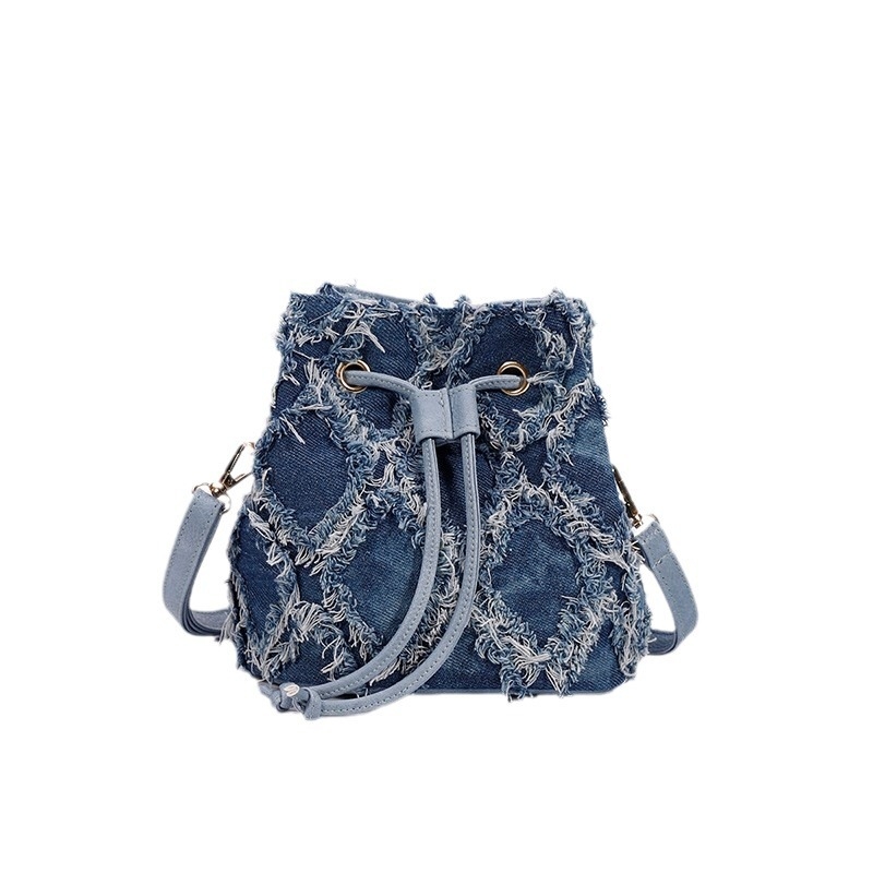 Denim bucket torba, mala veličina, s crossbody remenom i unutarnjim džepom na zip