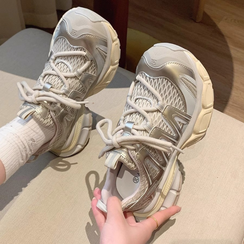 Ženske mrežaste tenisice s prozračnim gornjim dijelom, debeli potplat, stil dad shoes, ljeto 2026