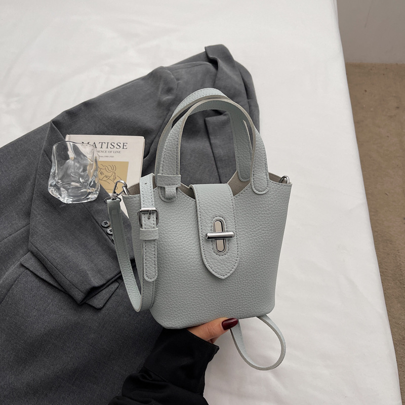 Ženska PU bucket torba s uzorkom liči, mala crossbody torba za svakodnevnu upotrebu
