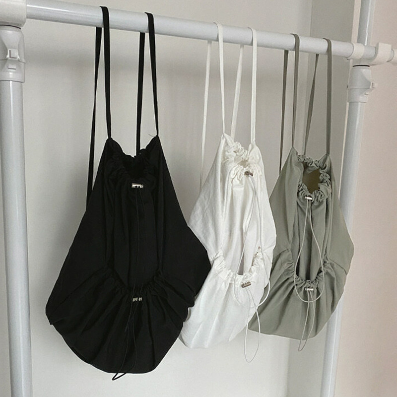 Nylon ruksak za učenike velikog kapaciteta, jednostavan dizajn, jednobojan, zatvaranje šnira, prozračan i vodootporan