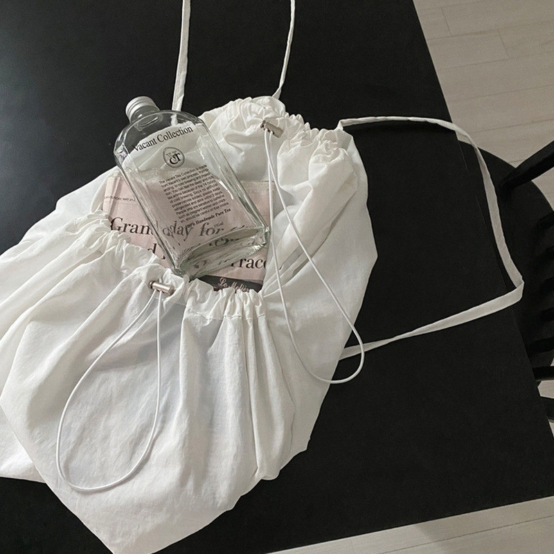 Nylon ruksak za učenike velikog kapaciteta, jednostavan dizajn, jednobojan, zatvaranje šnira, prozračan i vodootporan