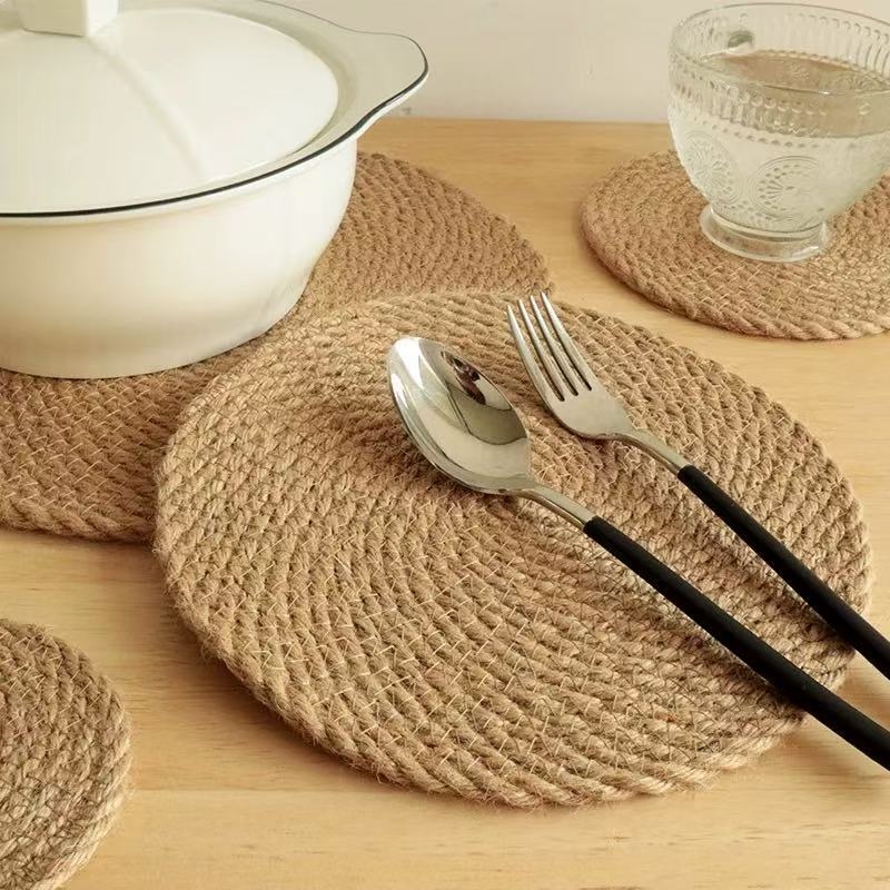 Set circular din in și pai țesut, izolant termic pentru masă, cu suporturi pentru pahare, farfurii și oale, ecologic