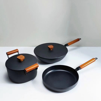City Lady Set cadou bucătărie – Întoarcerea Regelui, set de 3 vase din fontă, fără strat, antiaderent