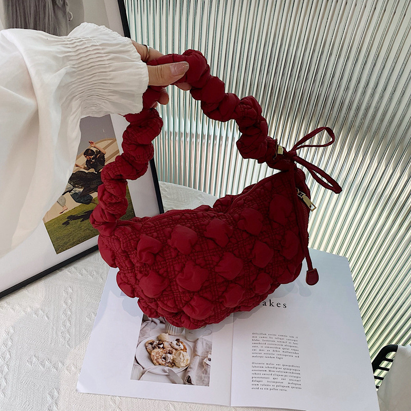 Koreanska ženska bubble torba, crossbody u dumpling obliku, najlon, ulični stil, velika veličina, jesen 2024