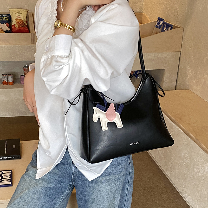2026 nova casual minimalistička torbica za svakodnevnu upotrebu – za ramena i crossbody, korejski stil mode