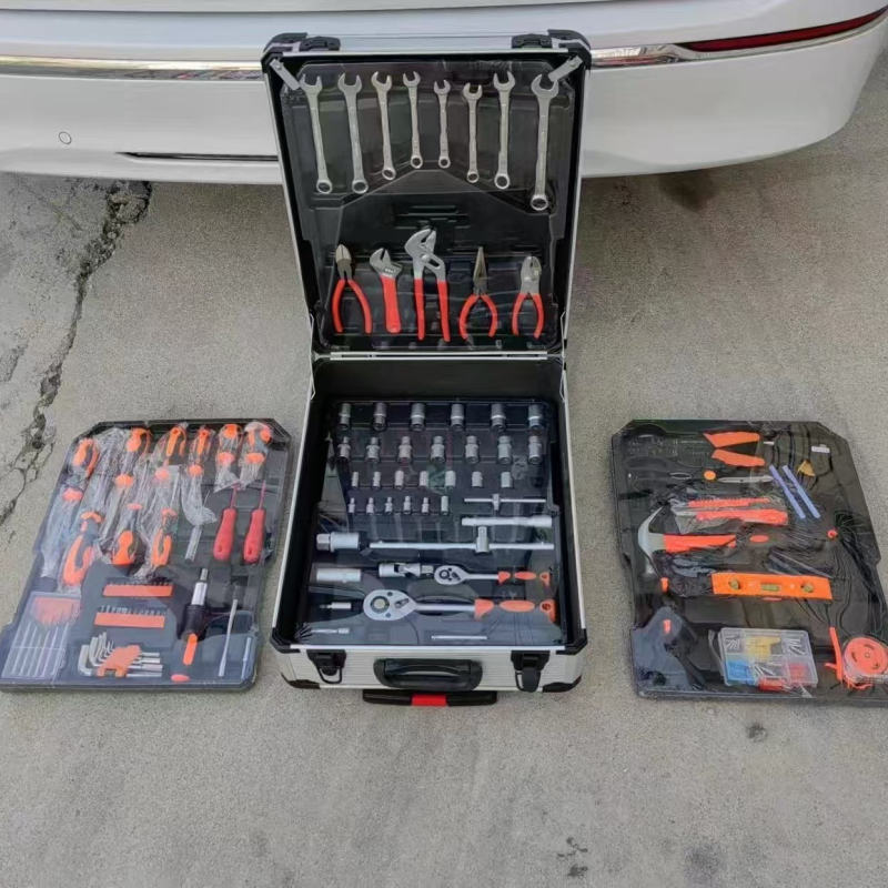 Set de unelte din oțel carbon, 187 piese, în husă din aluminiu, cu chei cu soclu și altele pentru reparații auto și mecanice