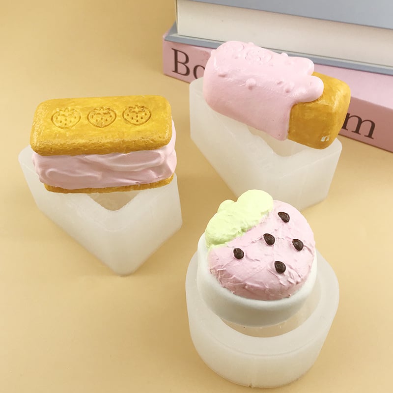 Formă din silicon pentru coacere: baton cu căpșună și lapte, biscuit cu cremă de căpșuni și mousse