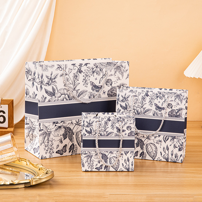 Geantă de cadouri din hârtie cu mâner, design floral retro, aspect premium, pentru ambalarea hainelor și a cadourilor, cu logo