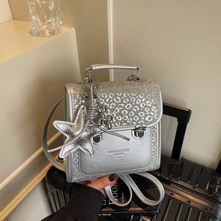 Ženska crossbody torba, 2025 korejski stil, inspirirana sveučilištem, minimalistička, s dvije pretince