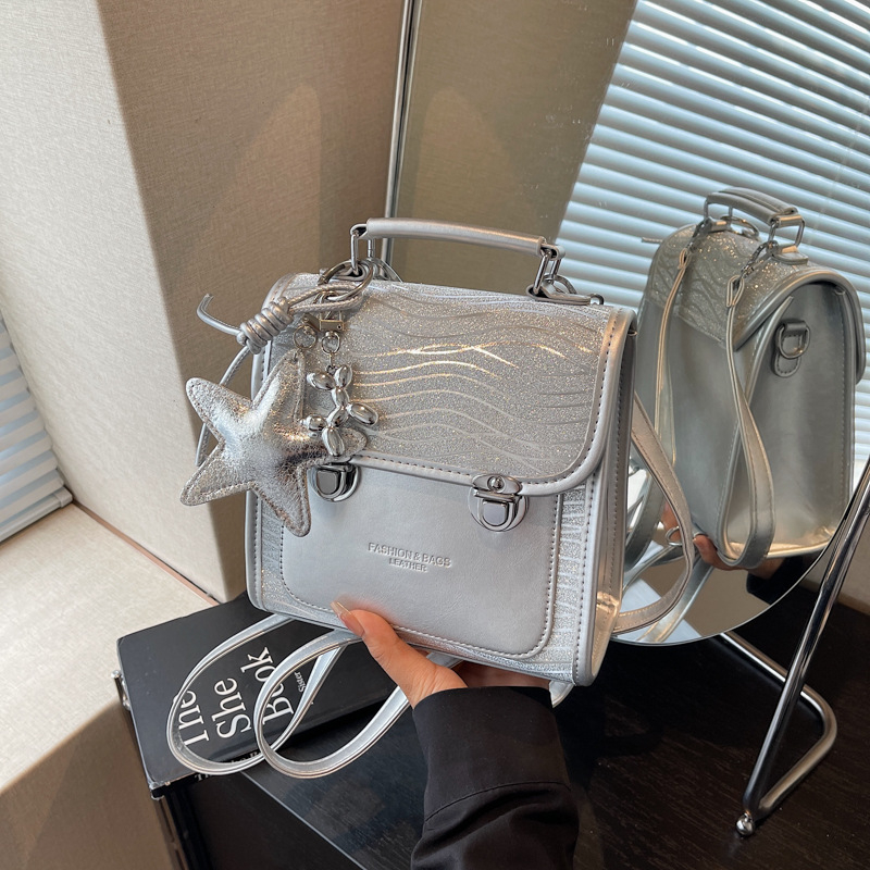 Ženska crossbody torba, 2025 korejski stil, inspirirana sveučilištem, minimalistička, s dvije pretince