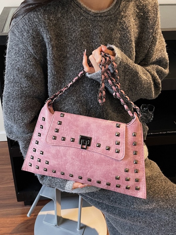 Ženska torba s metalnim zakovicama, novi model 2025, svestrana torba za rame ili crossbody, u stilu kovert.