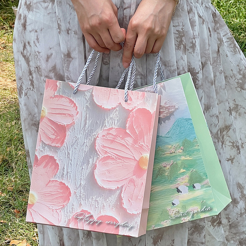 Geantă cadou cu motiv pictură în ulei, geantă de hârtie premium pentru ziua de naștere, cutie cadou elegantă și ambalaj fin