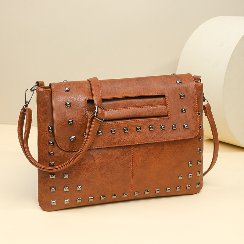 Shore chi ženska PU torba za podlakticu s rivet detaljima, kuvertnog stila, crossbody, mali kvadratni oblik