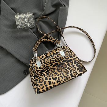 Ženska torba preko ramena u korejskom stilu s leopard uzorkom, metalne zakovice – retro dizajn