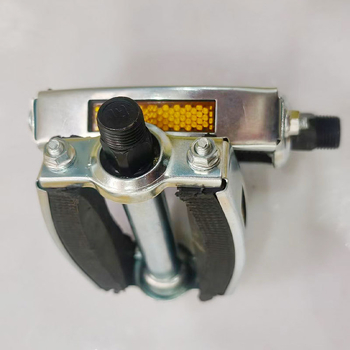Zhengmao Model 26 gumírozott pedálok, univerzális használatra kerékpárokhoz és elektromos kerékpárokhoz, MTB retro stílus