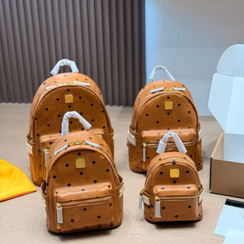 Ženski retro ruksak s rivetima, 2026 – lagan, moderan i svestran za putovanja, s crossbody naramenicom