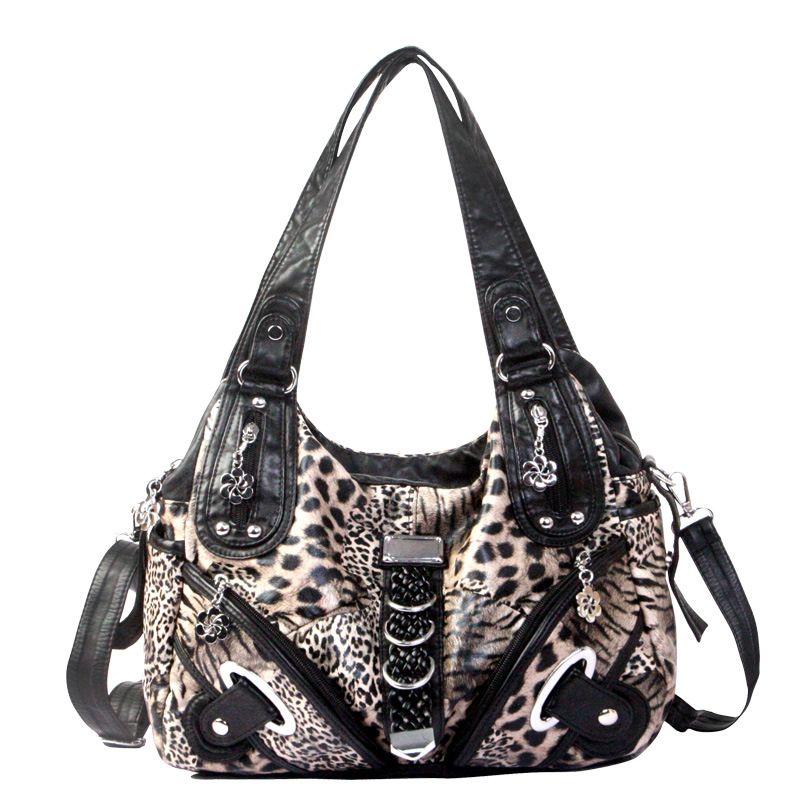 Torba za rame od kože s efektom pranja i leopard uzorom te zakovicama, moderan crossbody, srednja veličina, oblik dumpling