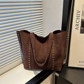 Torbica Tote od kože jelena, srednje veličine, s metalnim rivetama, za nošenje preko ramena, retro stil