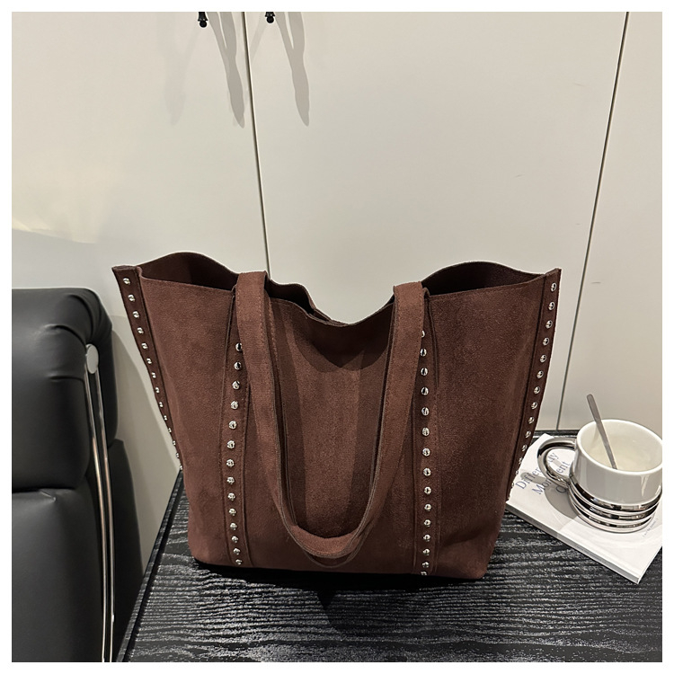 Torbica Tote od kože jelena, srednje veličine, s metalnim rivetama, za nošenje preko ramena, retro stil