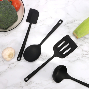 Set de ustensile de bucătărie cu acoperire din silicon pe fontă – spatulă, lingură pentru prăjit și lingură de supă; neaderent, anti-derapare, rezistent la temperaturi înalte.