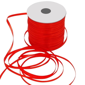 Panglică roșie de satin pentru decorul de nuntă — fâșii de material roșu pentru legarea baloanelor și atârnarea felinarelor
