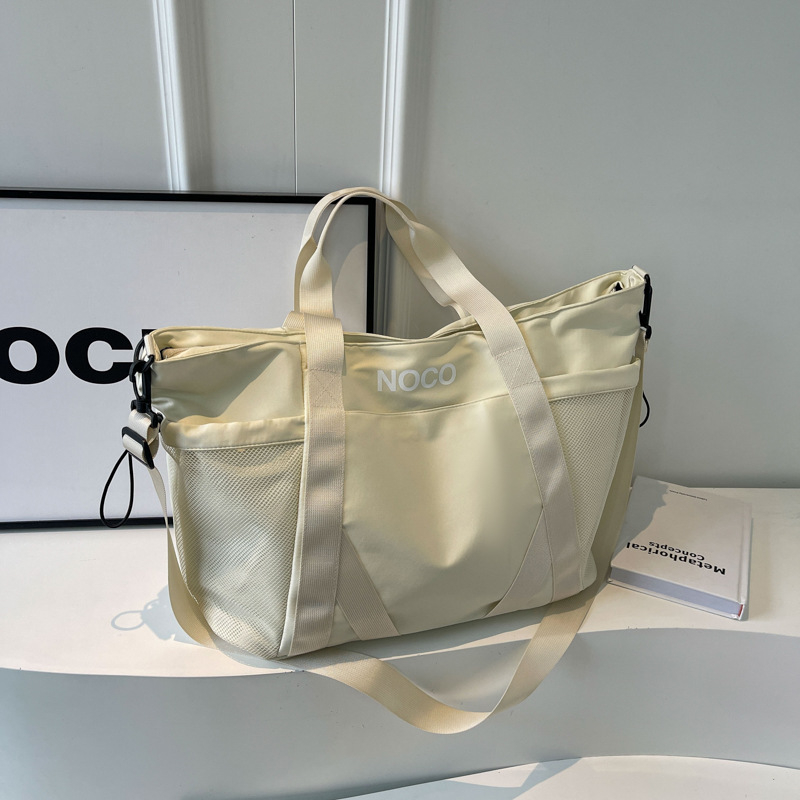 Unisex torba za putovanje od Oxford tkanine, kapacitet 20-35 L, lagana i prozračna