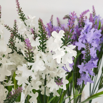 Buchet din flori artificiale lavandă și hiacint pentru decor de nuntă, plante verzi decorative, înălțime aproximativ 45 cm, 7 flori și 6 elemente verzi