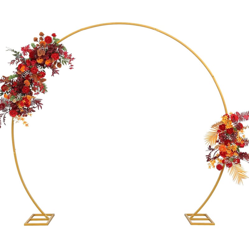 Arc de nuntă metalic, semicircular, cu cadru din fier, pentru amenajări florale în grădină
