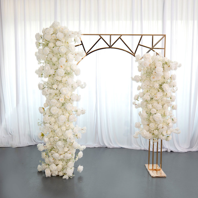 Aranjament floral artificial, flori de cireș, pentru fundal de nuntă — arc floral cu ramă în formă de coarne, decor scenă