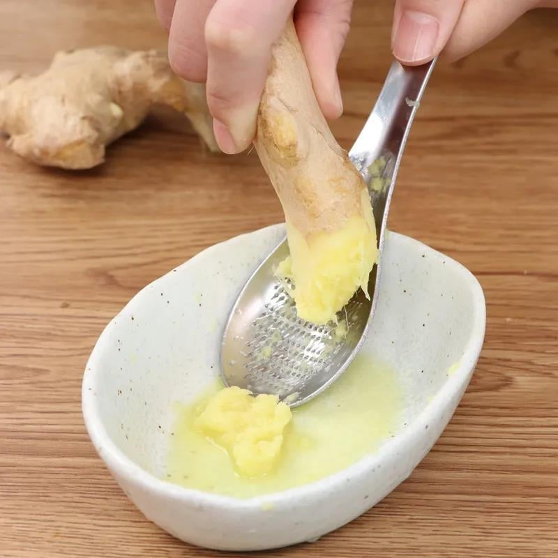 Măcinător multifuncțional din oțel inoxidabil pentru ghimbir, wasabi și usturoi — unealtă de bucătărie manuală, în formă de lingură