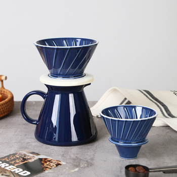 Set ceramic pentru cafea V60: filtru conic cu relief, pâlnie de picurare și cană de servire