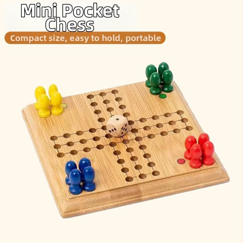 Mini drveni putni set igara s više igara: šah, dama, backgammon, križić-kružić i Ludo