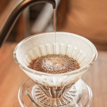 Set pour-over pentru cafea cu dripper V60, filtre de hârtie și pâlnie pentru uz casnic