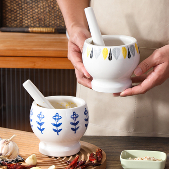 Mojar ceramic multifuncțional pentru usturoi și condimente – zdrobitor și măcinător
