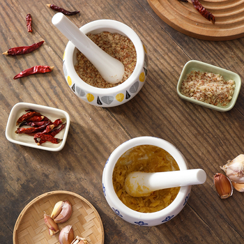 Mojar ceramic multifuncțional pentru usturoi și condimente – zdrobitor și măcinător