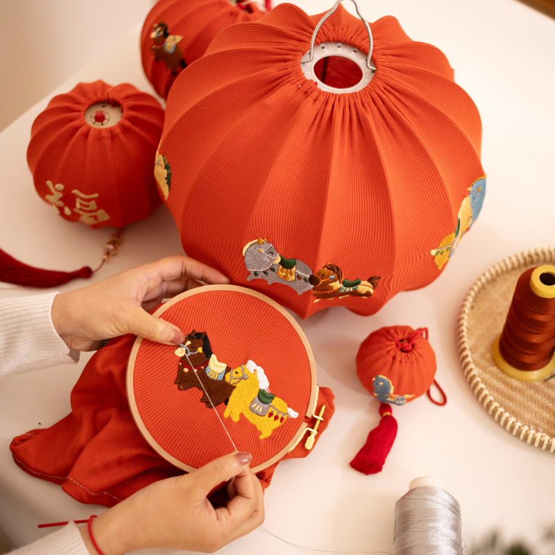 Felinar din pânză brodat, Anul Călu, stil chinezesc, pentru Anul Nou și Festivalul Primăverii, felinar palat pentru copii, executat manual